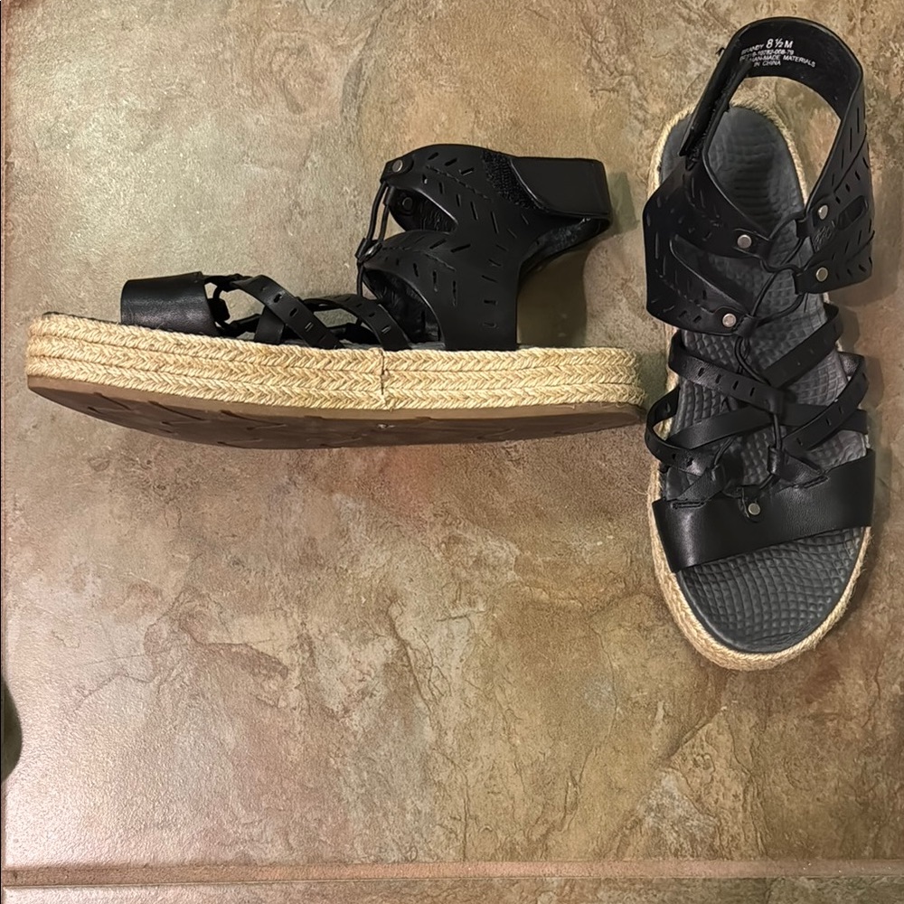 Sandal